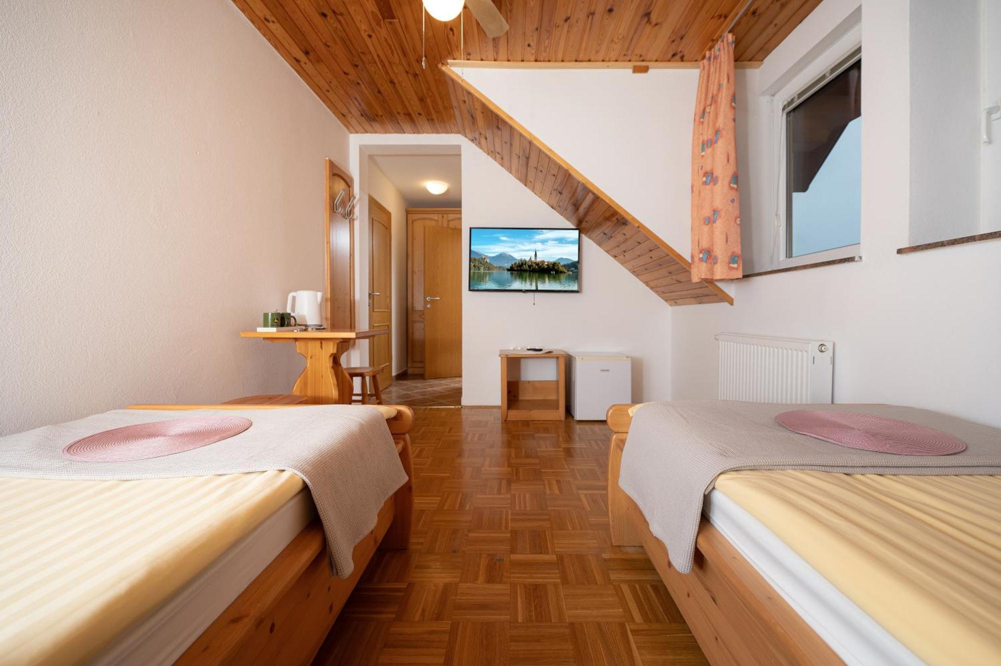 Rooms & Apartments Pr Matjon Bled Exterior photo